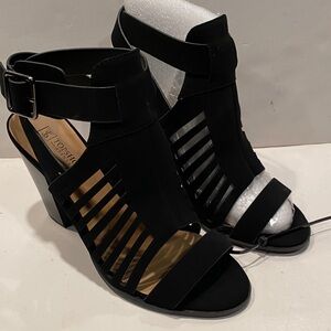 NWOT Topshoe Avenue Black High Heel Sandals